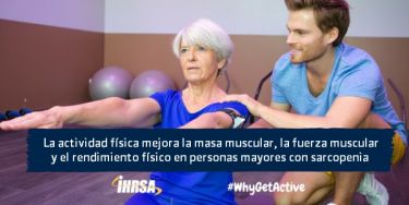 La actividad física mejora la masa muscular, la fuerza muscular y el rendimiento físico en personas mayores con sarcopenia.