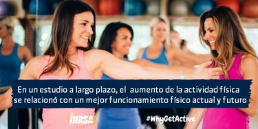 En un estudio a largo plazo, el aumento de la actividad física se relacionó con un mejor funcionamiento físico actual y futuro